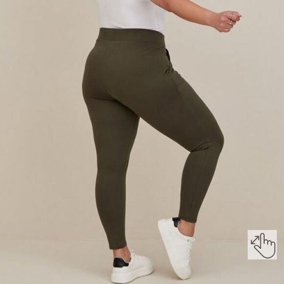 Torrid 4 Green Ponte full length pocket leggings - Picture 3 of 4